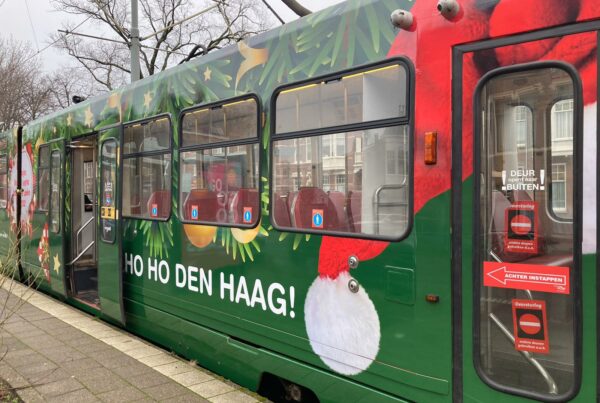 HTM pakt uit met kersttram én kerstlied